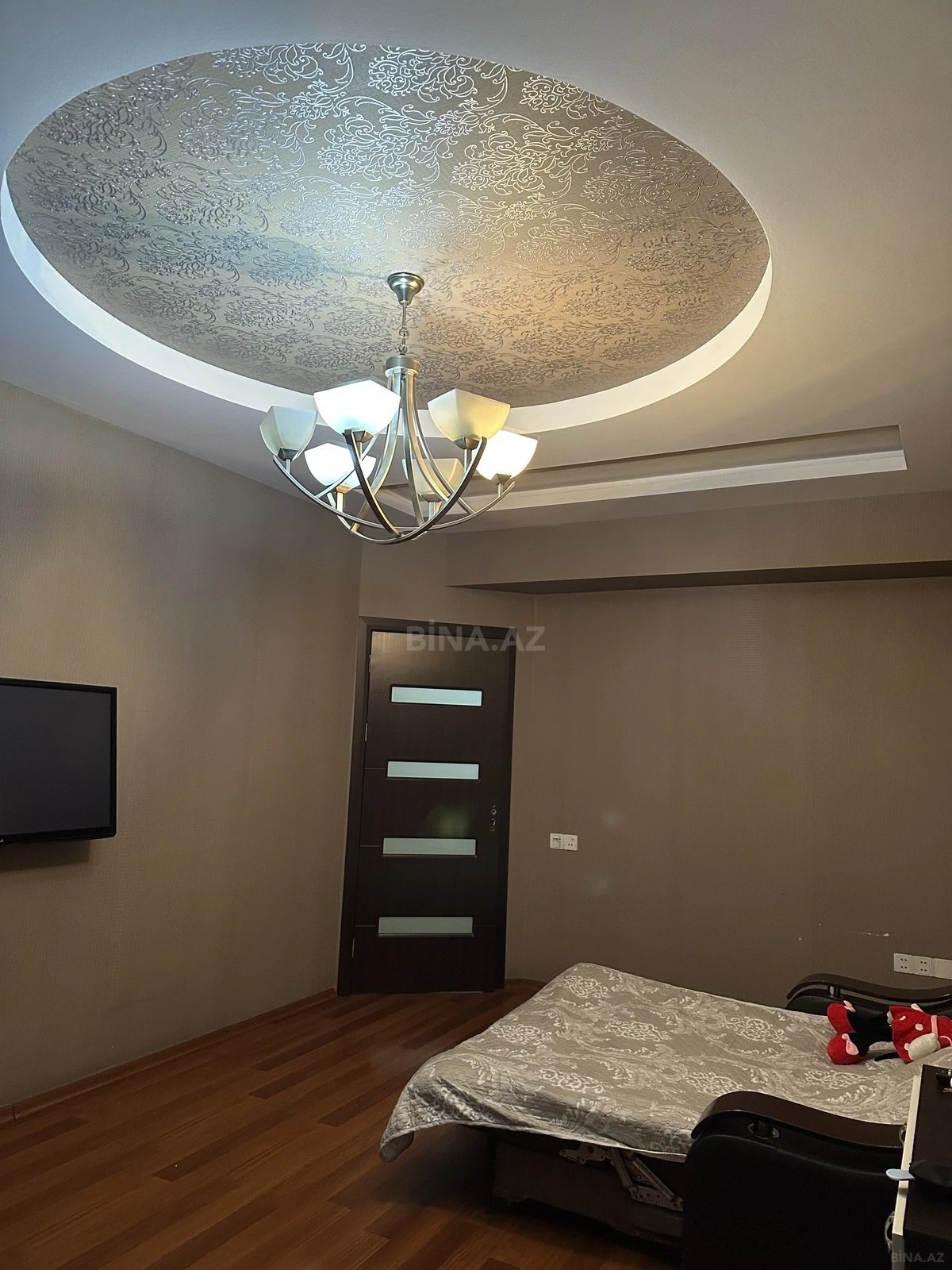 Kirayə verilir 2 otaqlı mənzil 80 m²