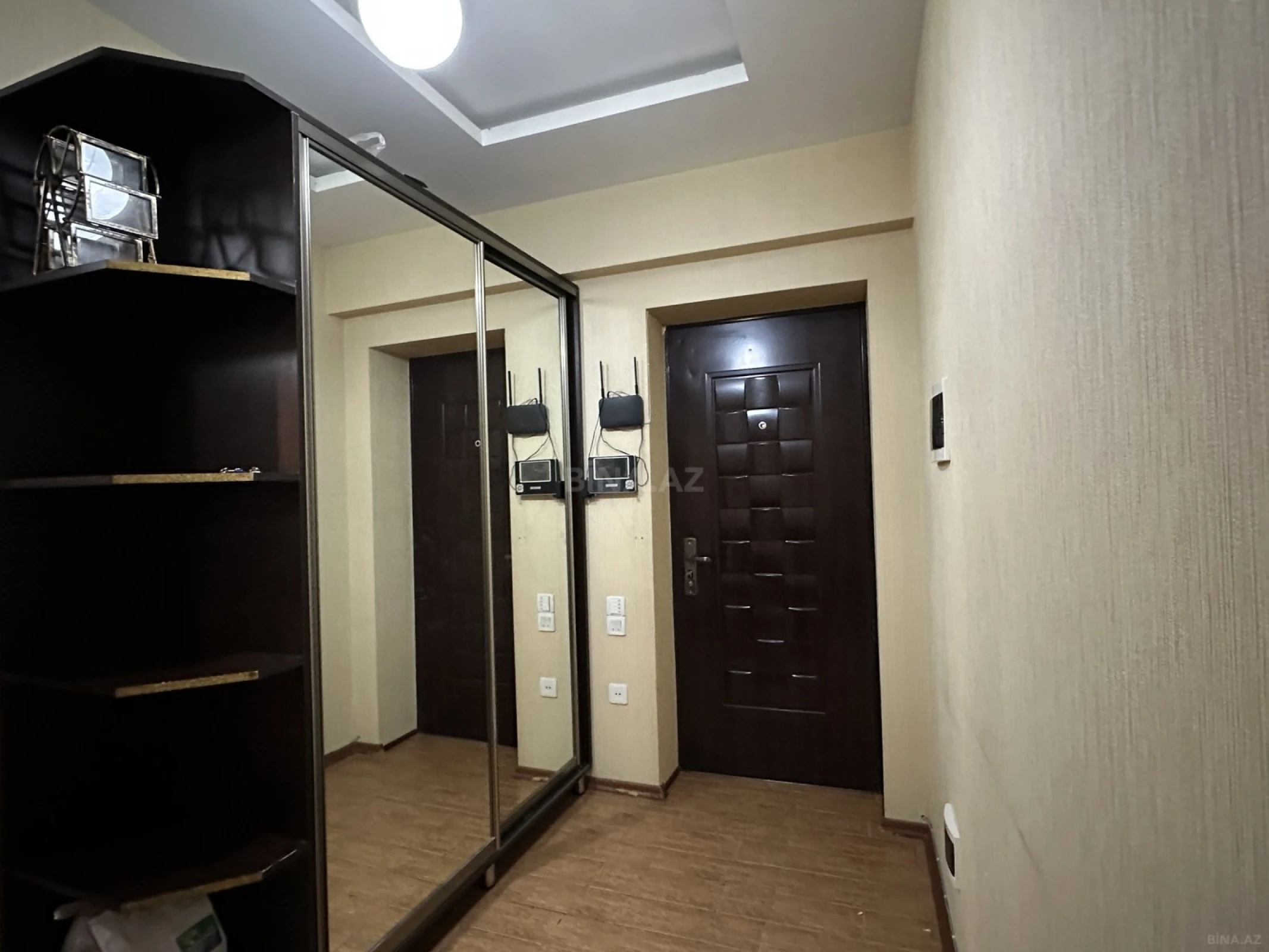 Kirayə verilir 2 otaqlı mənzil 80 m²