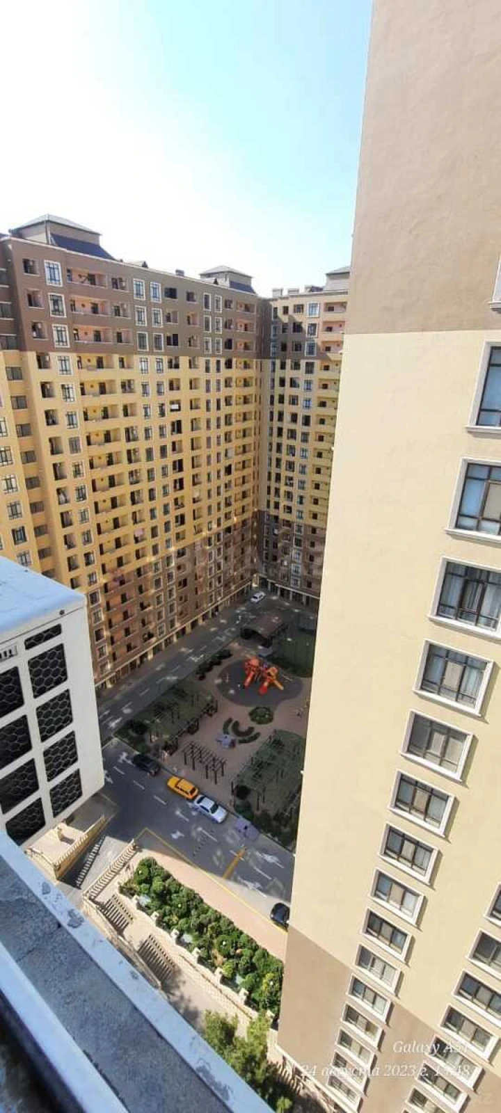 Satılır 2 otaqlı mənzil 74 m²
