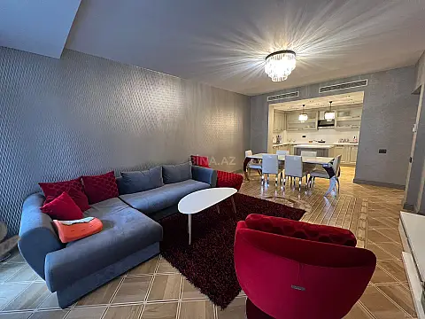 Kirayə verilir 3 otaqlı mənzil 137 m²