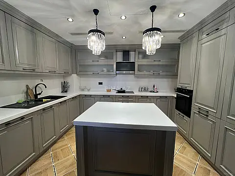 Kirayə verilir 3 otaqlı mənzil 137 m²