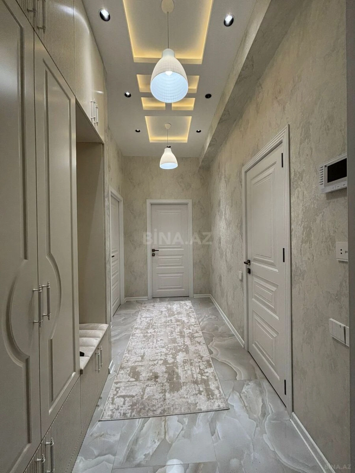 Satılır 2 otaqlı mənzil 63 m²