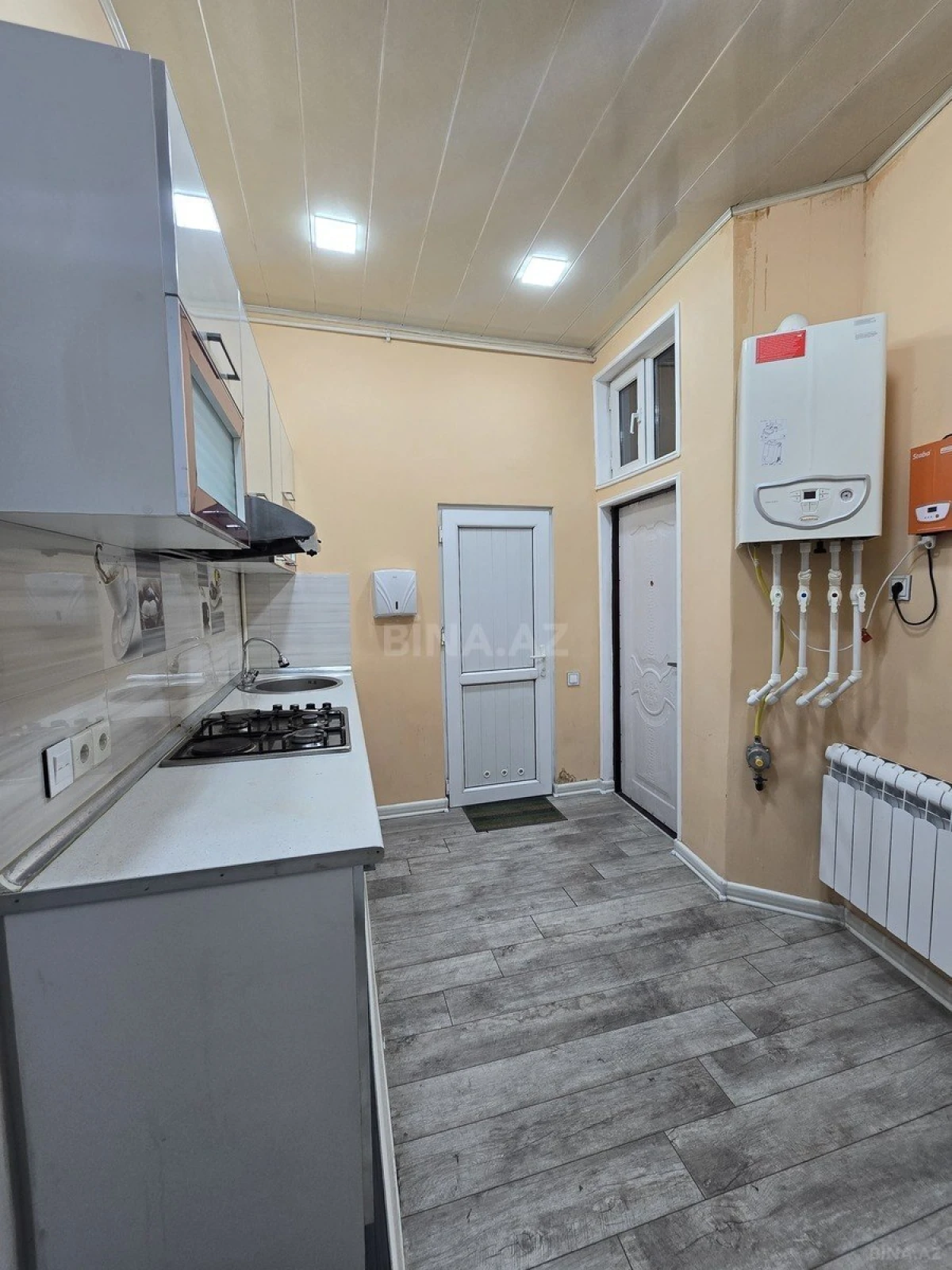 Satılır 4 otaqlı mənzil 115 m²
