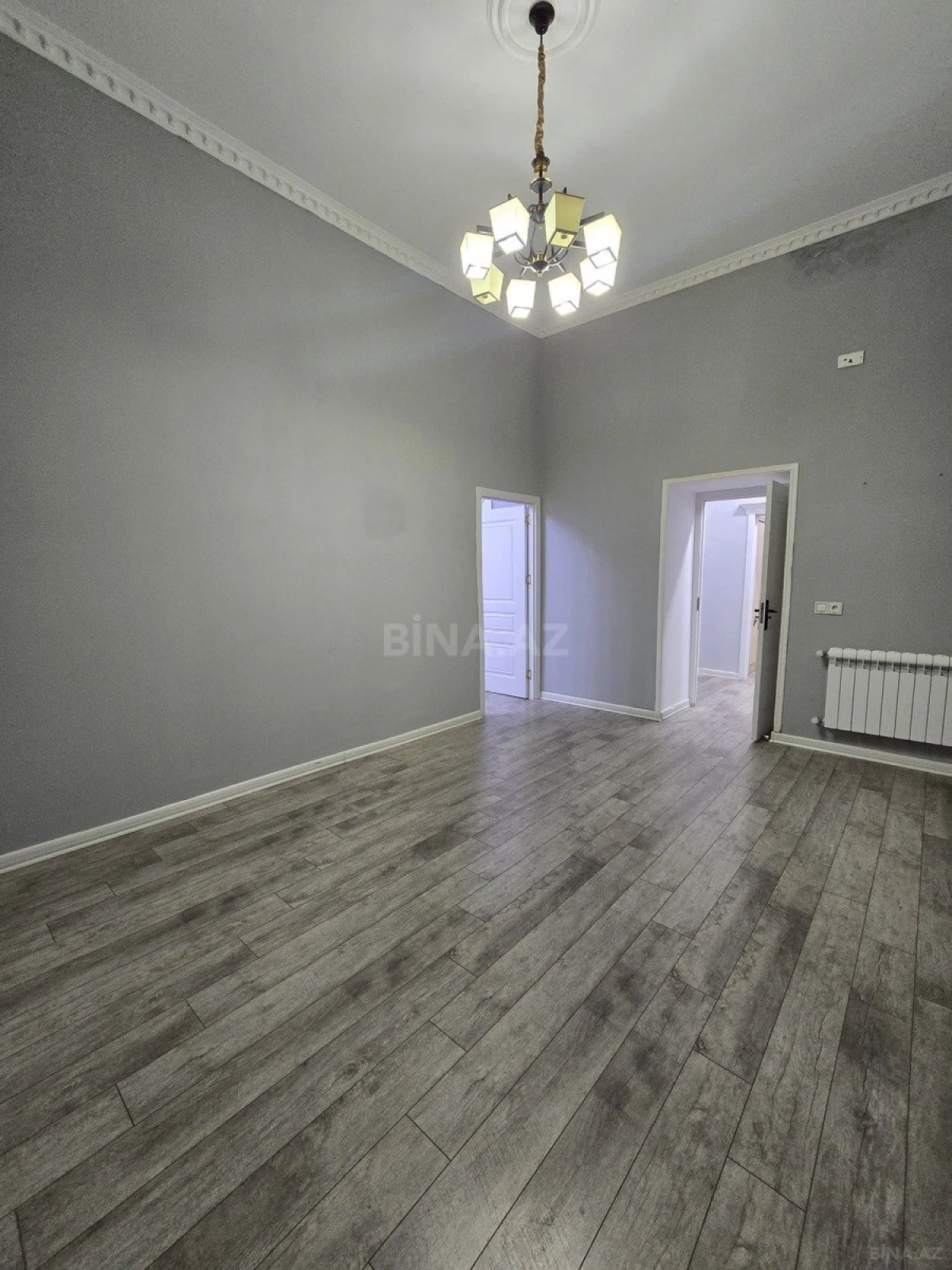 Satılır 4 otaqlı mənzil 115 m²