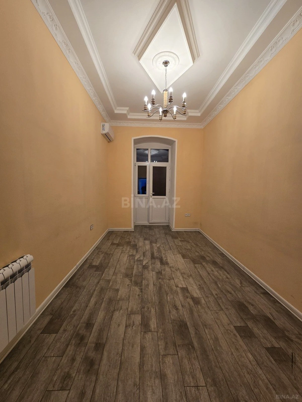 Satılır 4 otaqlı mənzil 115 m²