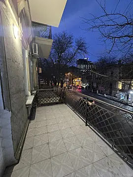 Satılır 4 otaqlı mənzil 115 m²