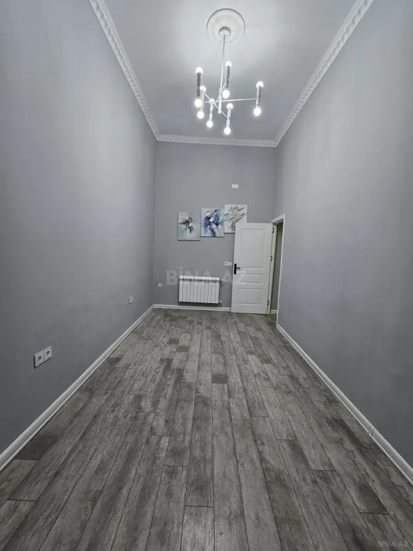 Satılır 4 otaqlı mənzil 115 m²
