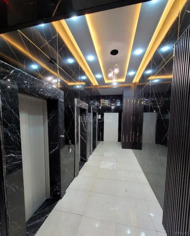 Satılır 4 otaqlı mənzil 189 m²