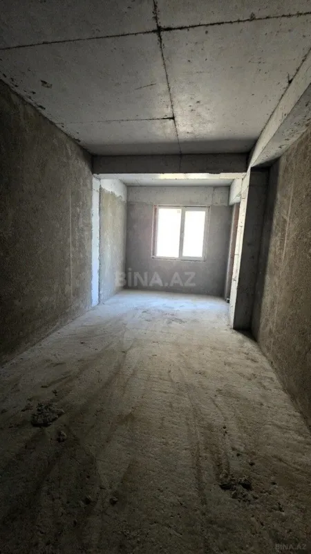 Satılır 4 otaqlı mənzil 189 m²