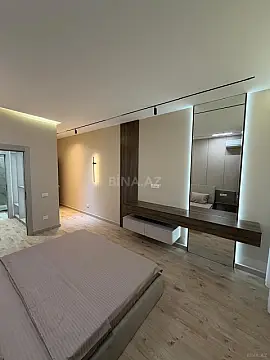 Satılır 4 otaqlı mənzil 142 m²