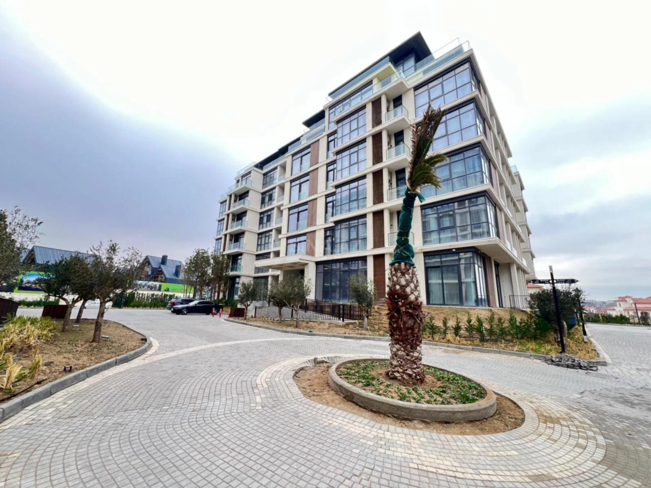 Satılır 3 otaqlı mənzil 102 m²