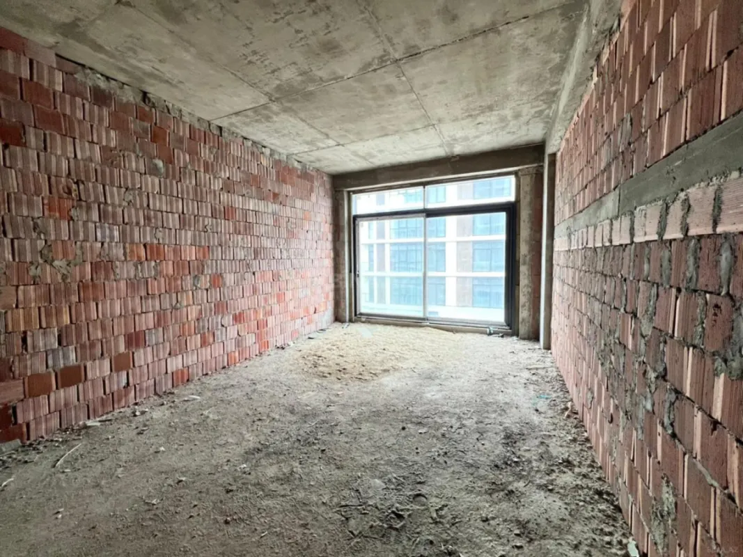 Satılır 3 otaqlı mənzil 102 m²