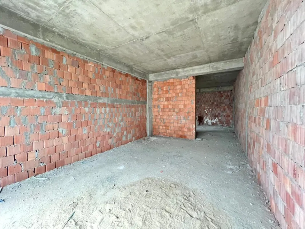 Satılır 3 otaqlı mənzil 102 m²