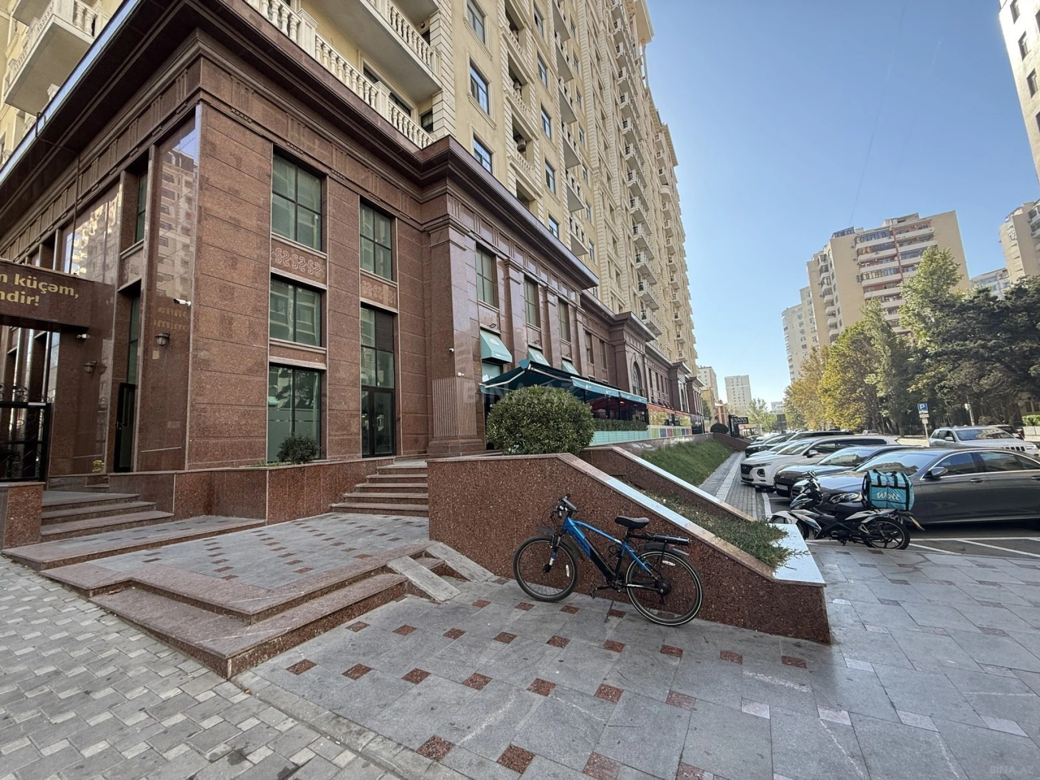 Satılır 2 otaqlı mənzil 88 m²