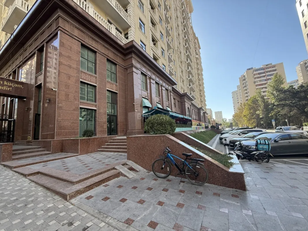 Satılır 2 otaqlı mənzil 88 m²