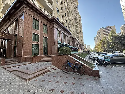 Satılır 2 otaqlı mənzil 88 m²