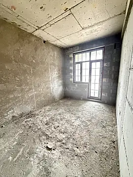 Satılır 2 otaqlı mənzil 88 m²