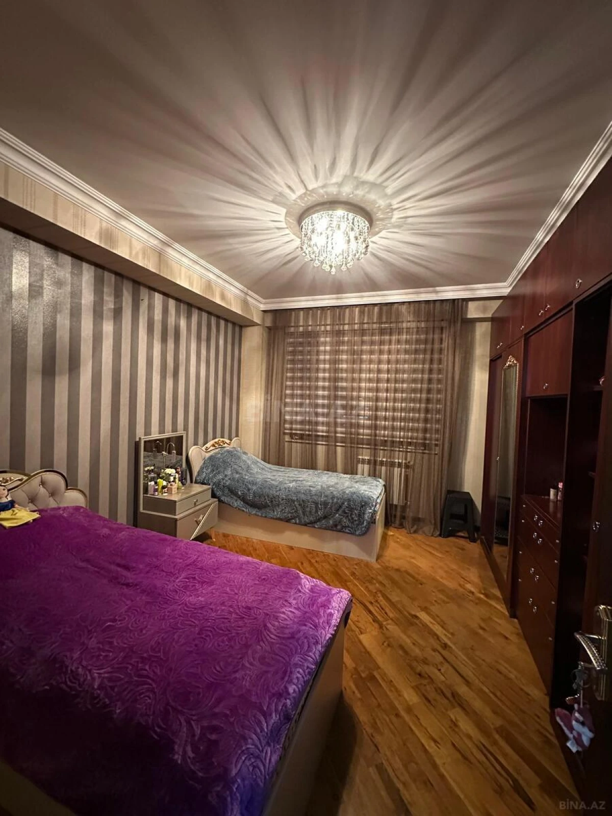 Satılır 4 otaqlı mənzil 120 m²