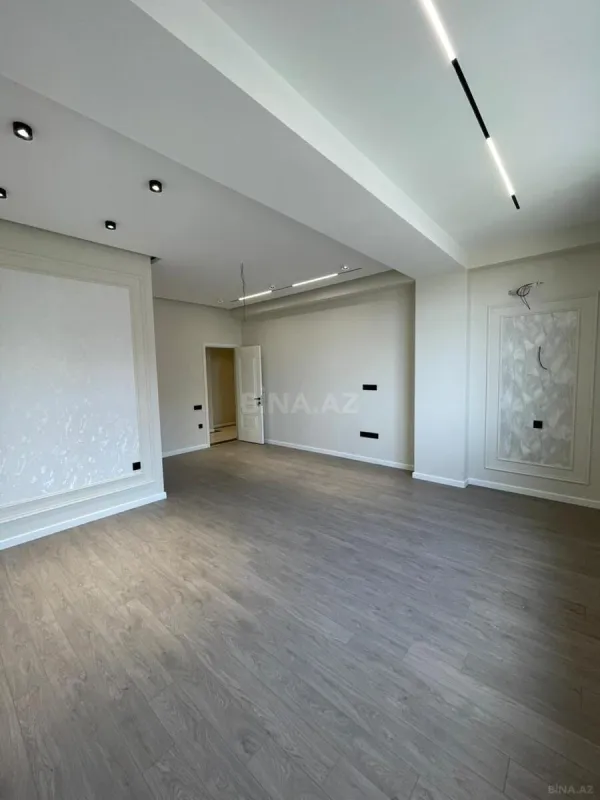 Satılır 3 otaqlı mənzil 114 m²