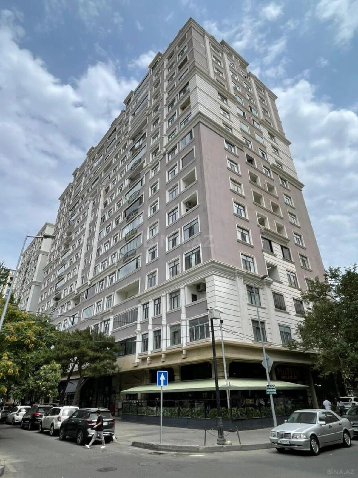 Satılır 3 otaqlı mənzil 114 m²