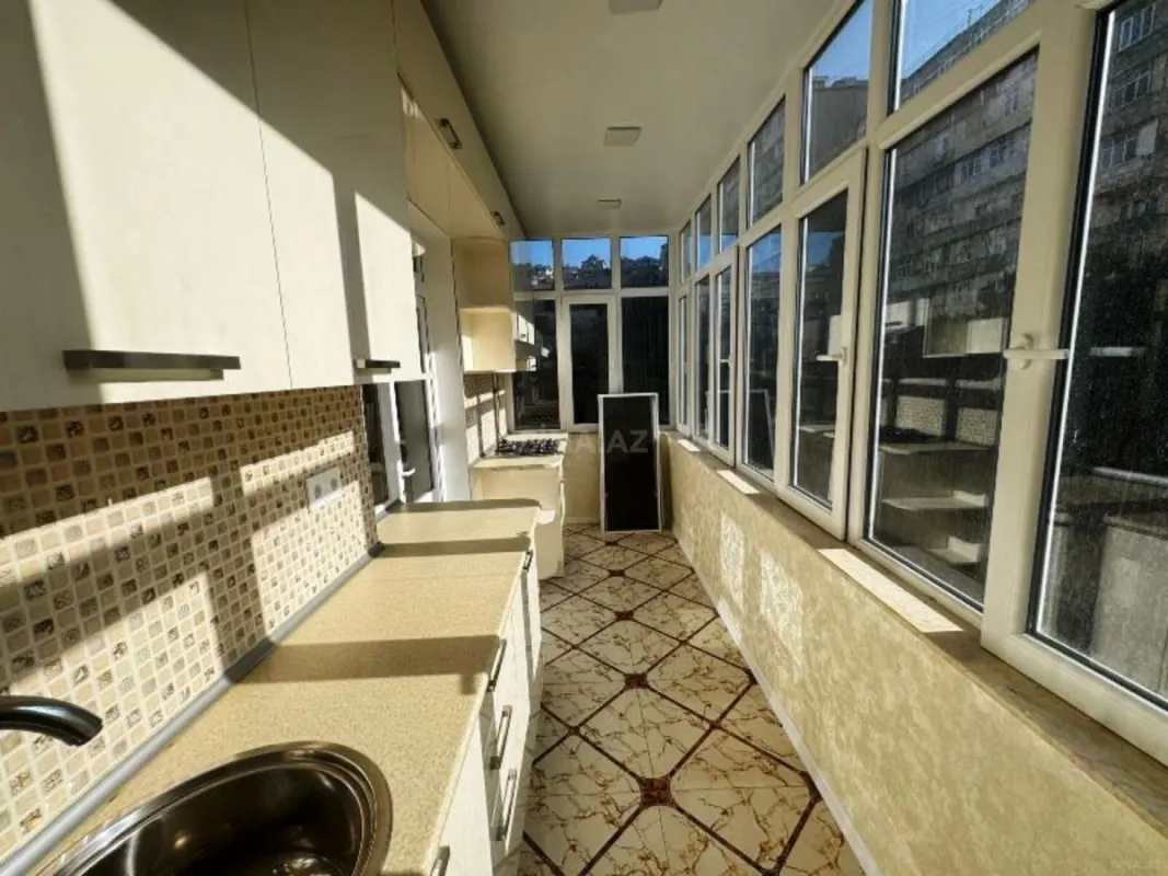 Satılır 3 otaqlı mənzil 75.6 m²
