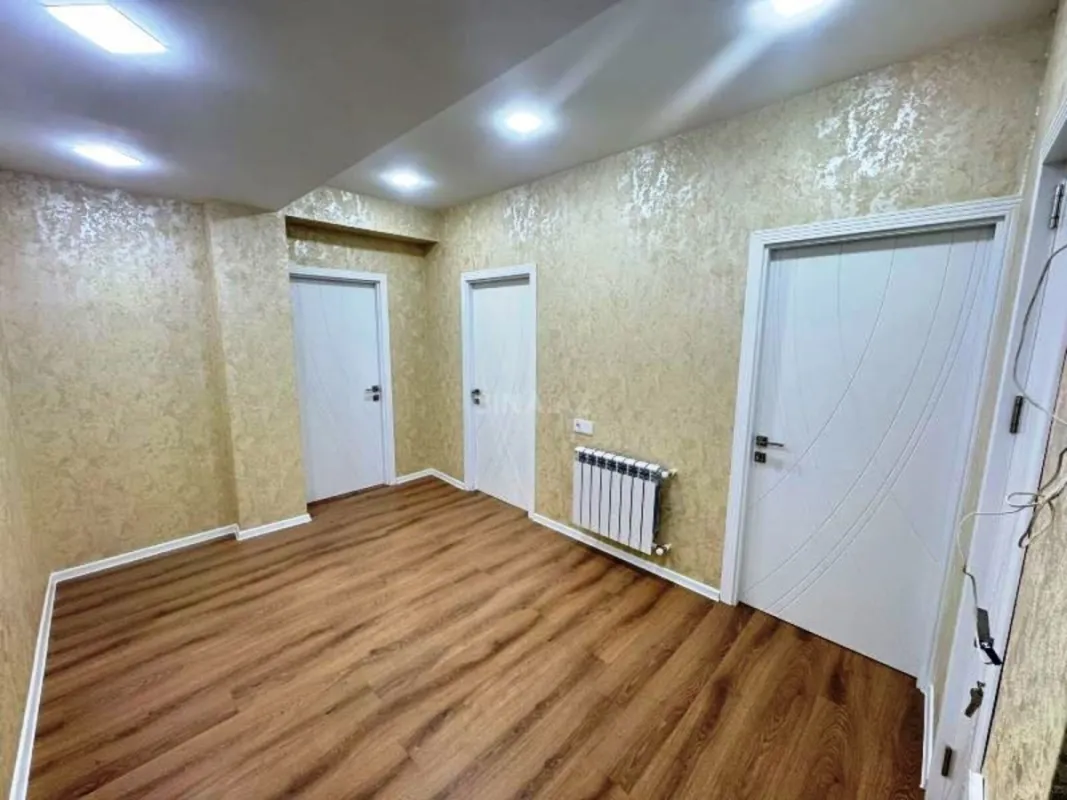 Satılır 3 otaqlı mənzil 75.6 m²