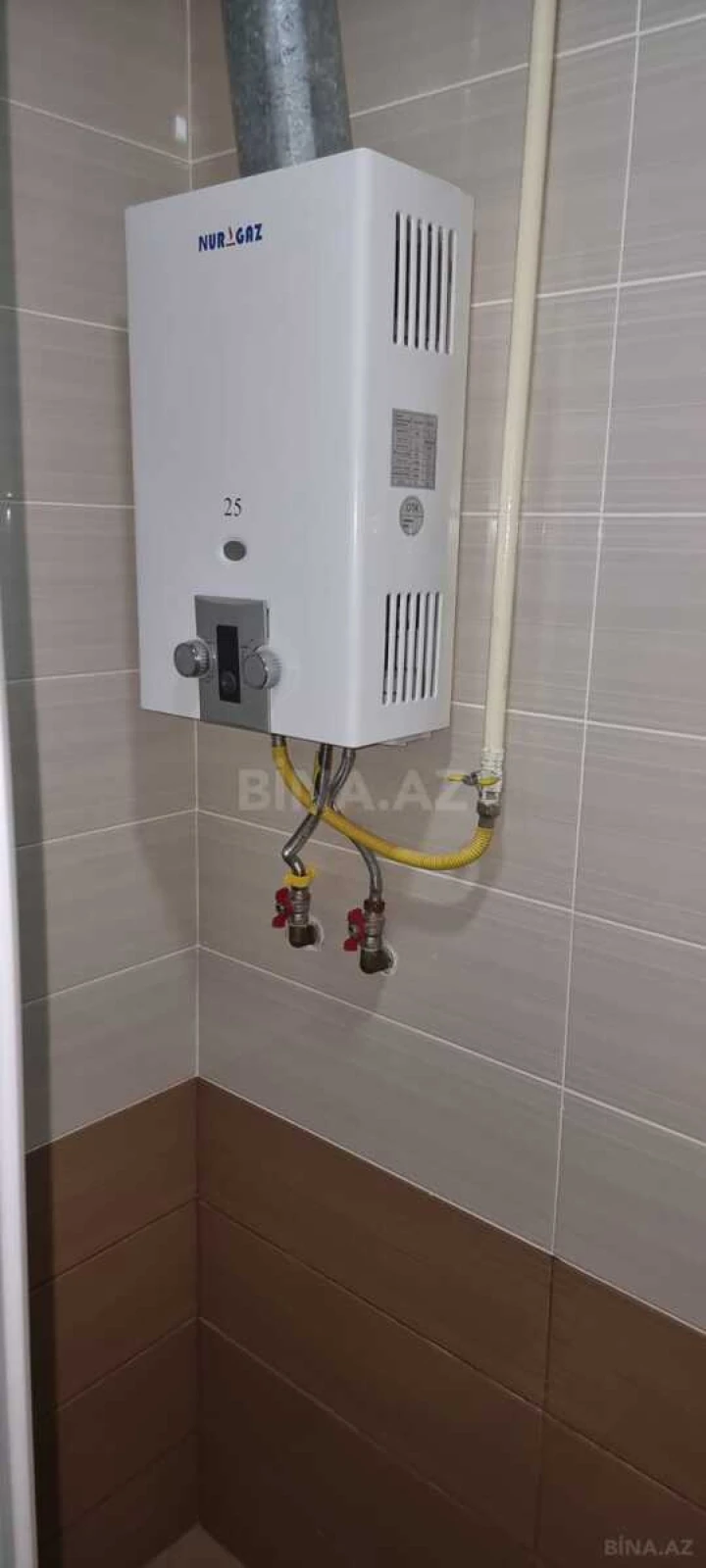 Satılır 5 otaqlı mənzil 130 m²