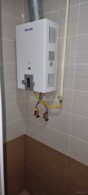 Satılır 5 otaqlı mənzil 130 m²