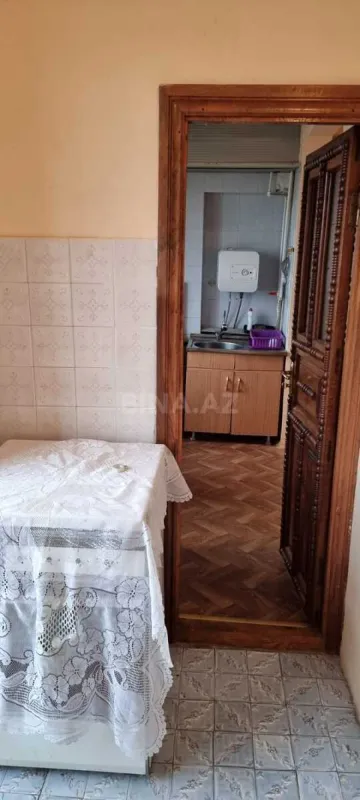 Satılır 5 otaqlı mənzil 130 m²