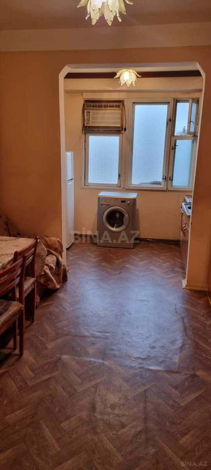 Satılır 5 otaqlı mənzil 130 m²