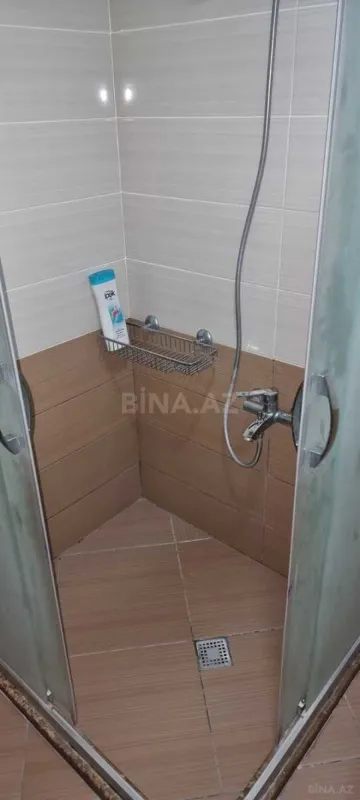 Satılır 5 otaqlı mənzil 130 m²