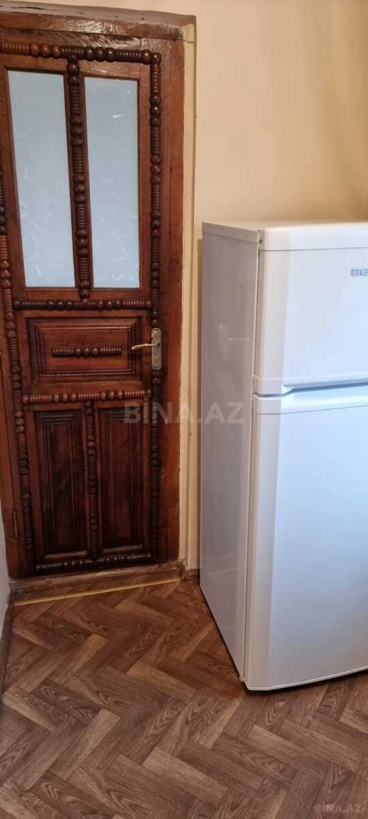 Satılır 5 otaqlı mənzil 130 m²