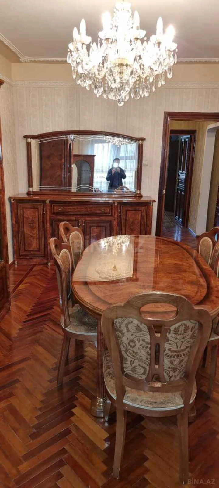 Satılır 5 otaqlı mənzil 130 m²