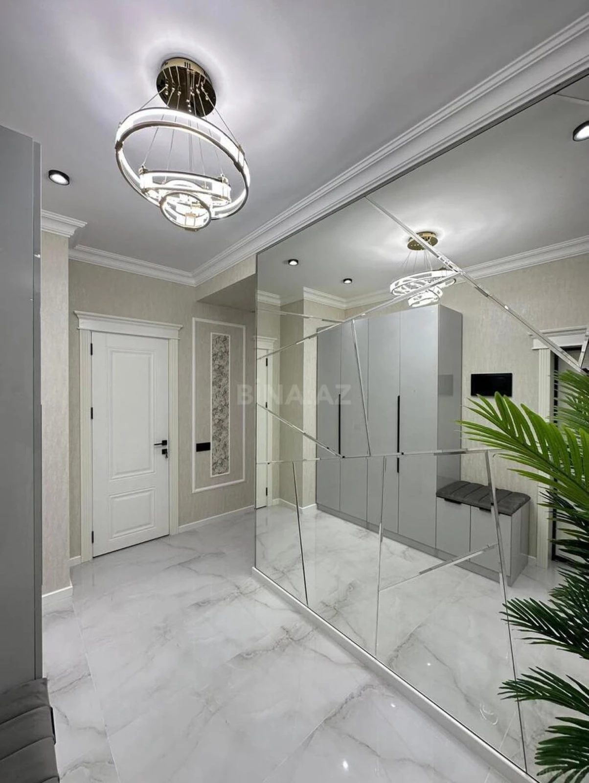 Kirayə verilir 2 otaqlı mənzil 77 m²