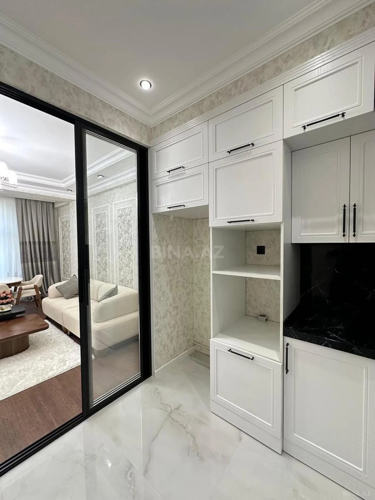 Kirayə verilir 2 otaqlı mənzil 77 m²