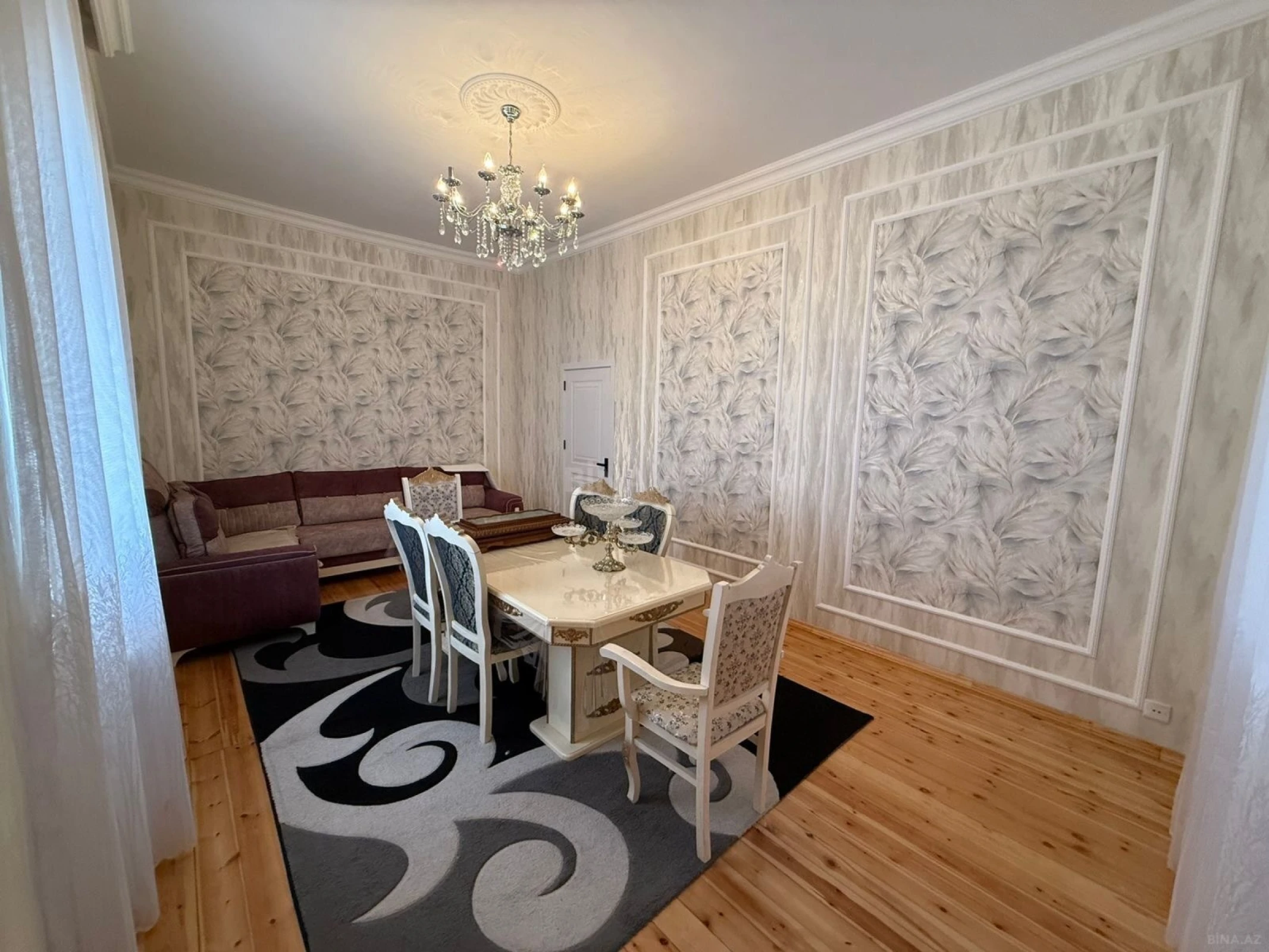 Satılır 7 otaqlı həyət evi 250 m²