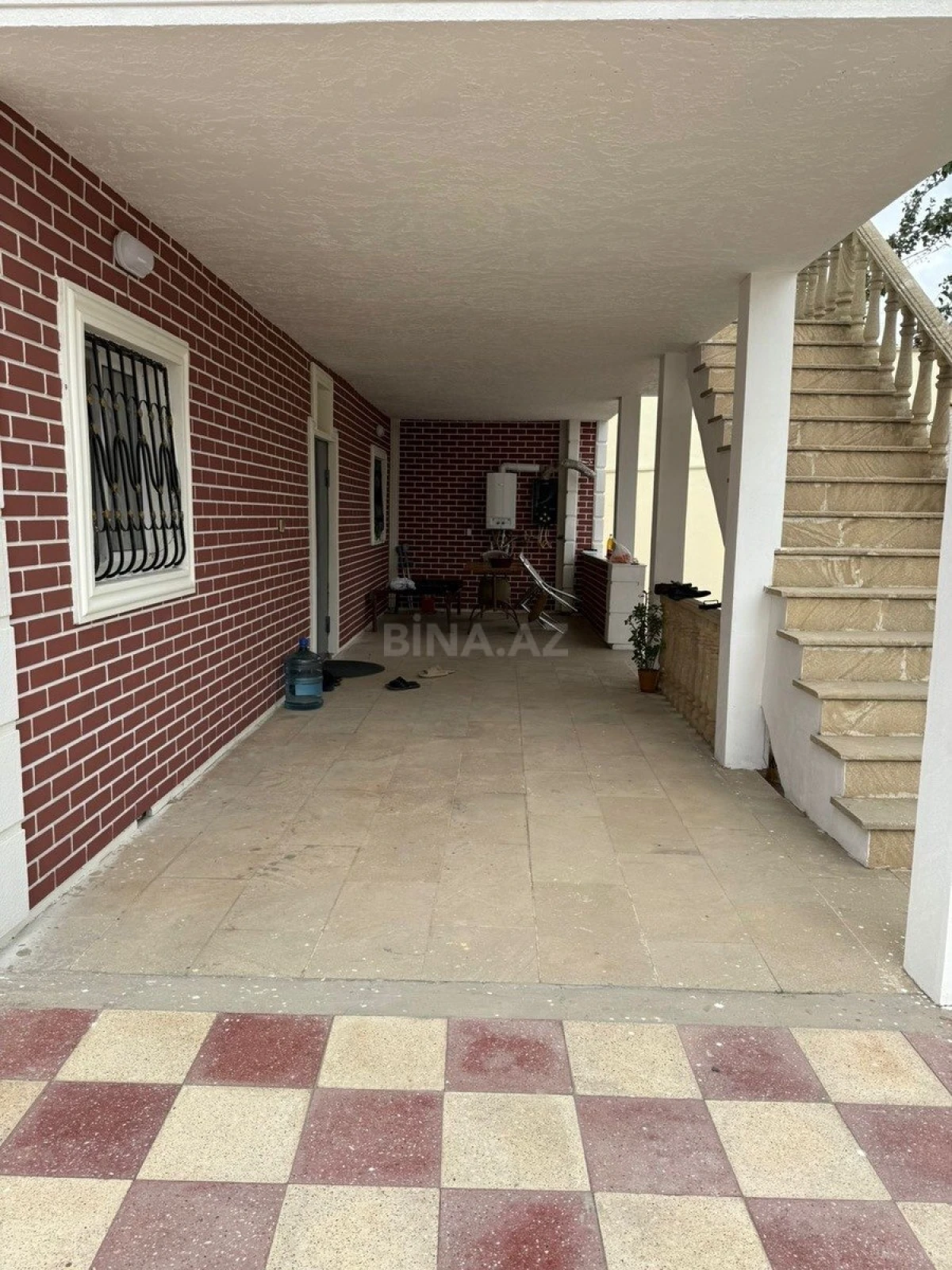 Satılır 7 otaqlı həyət evi 250 m²