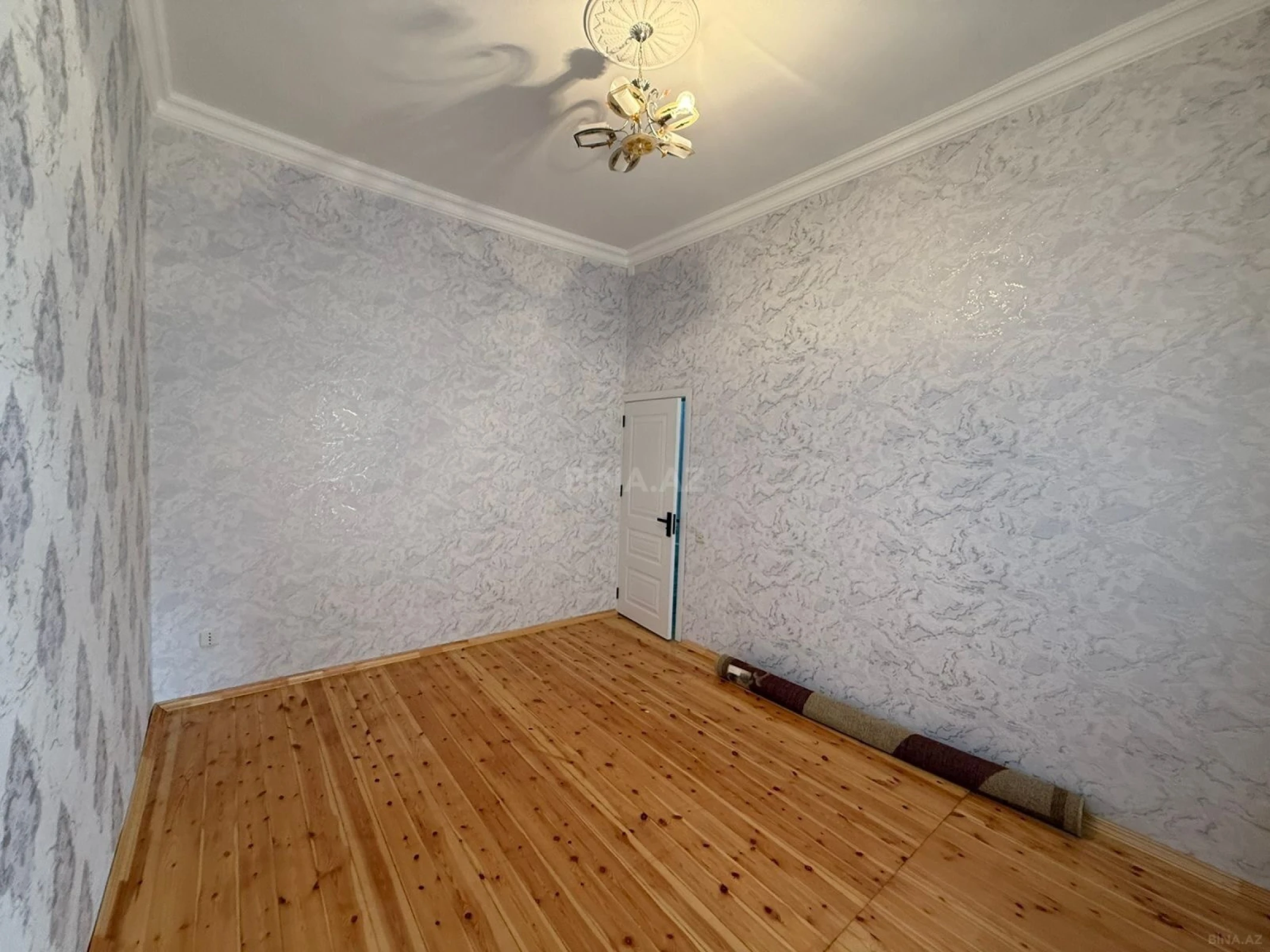Satılır 7 otaqlı həyət evi 250 m²