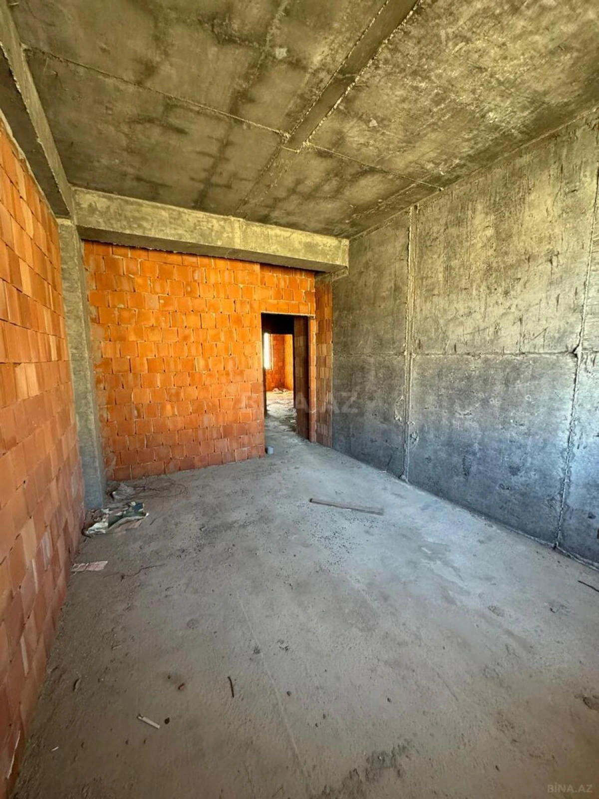 Satılır 1 otaqlı mənzil 65.4 m²