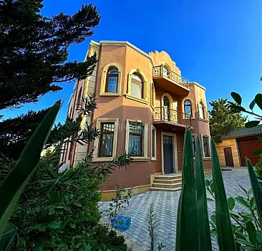 Satılır 8 otaqlı həyət evi 370 m² — Bakı, Bülbülə 8 otaq 370.00 m²