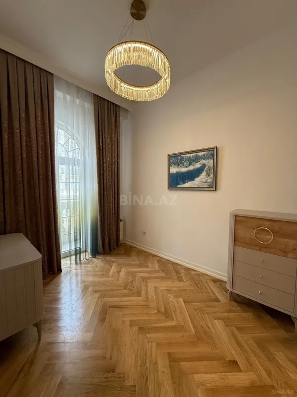 Satılır 3 otaqlı mənzil 85 m²