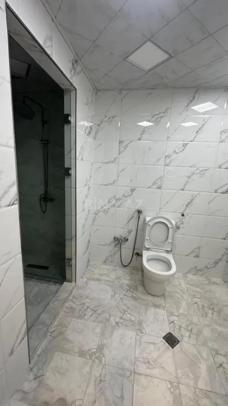 Satılır 3 otaqlı mənzil 156 m²