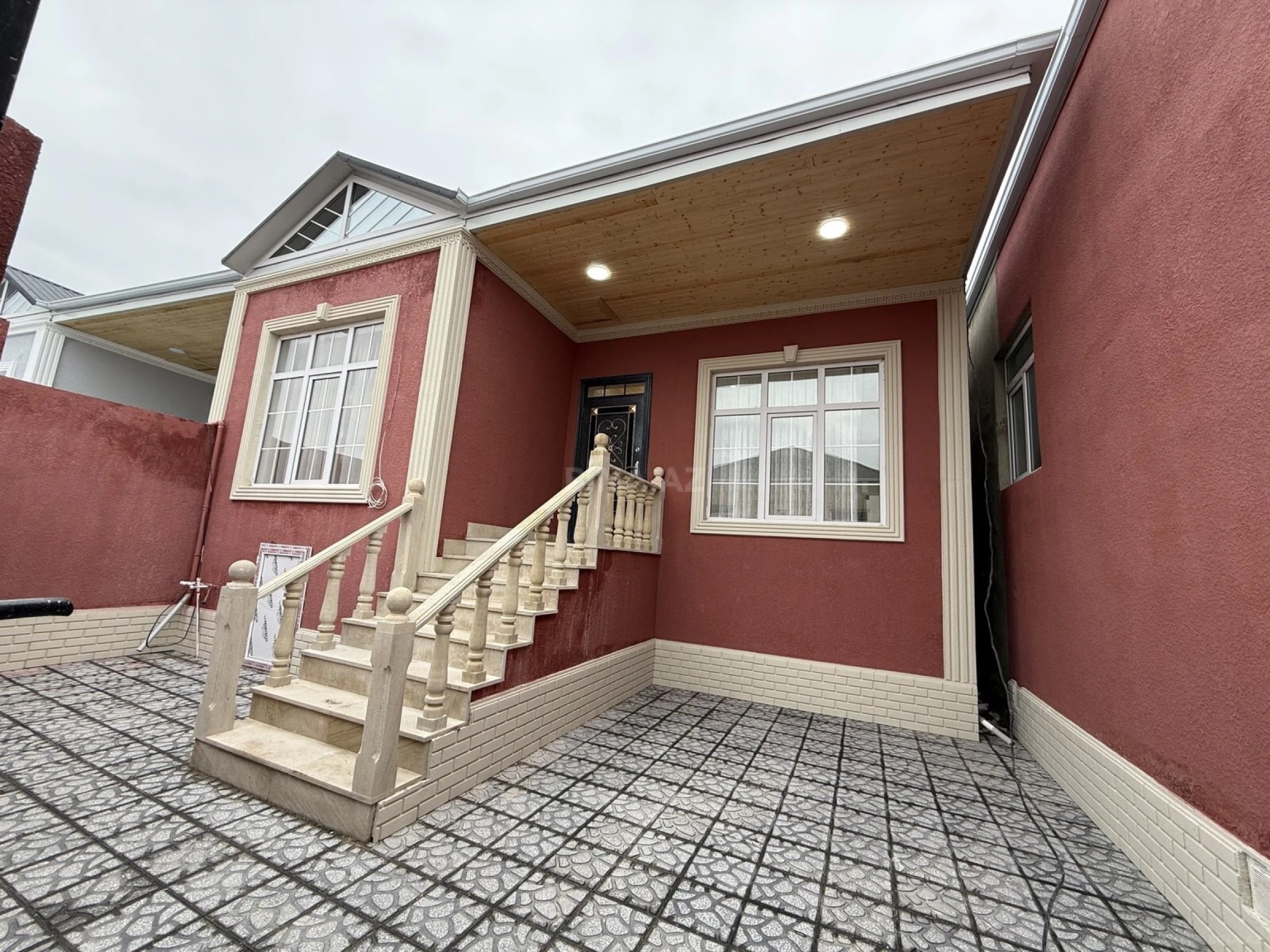 Satılır 3 otaqlı həyət evi 100 m²