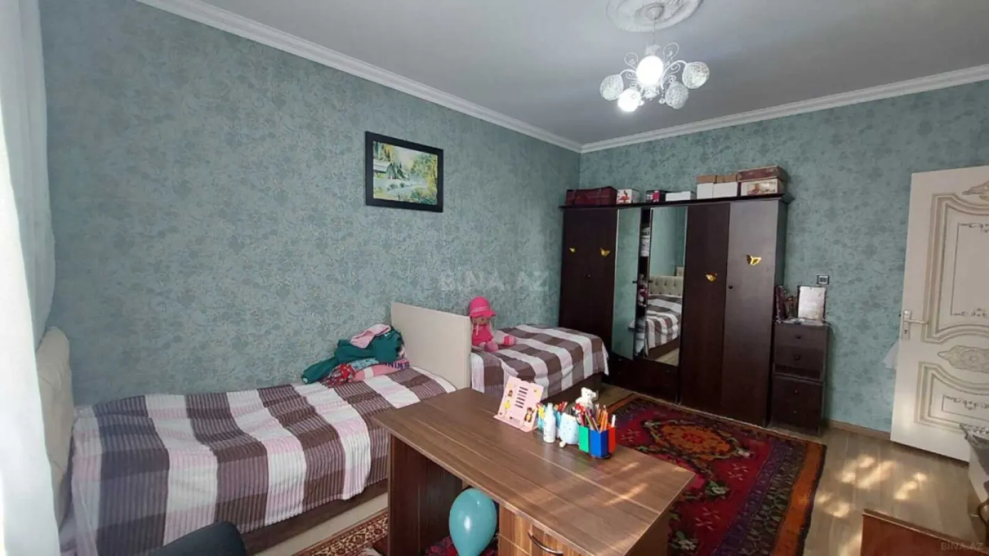 Satılır 4 otaqlı həyət evi 135 m²