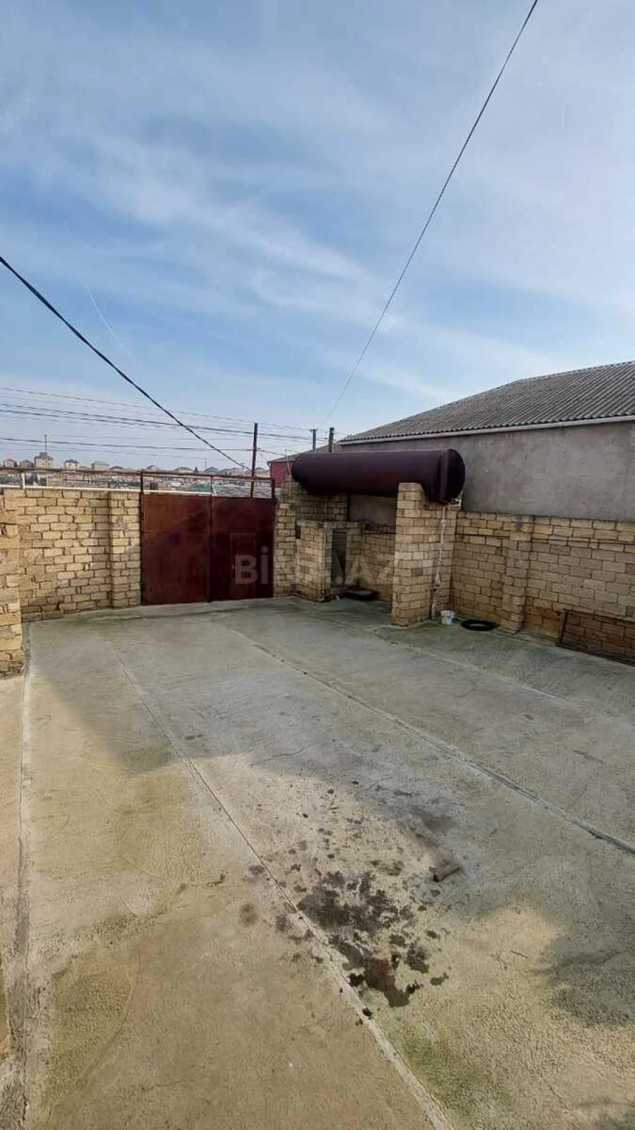 Satılır 4 otaqlı həyət evi 135 m²