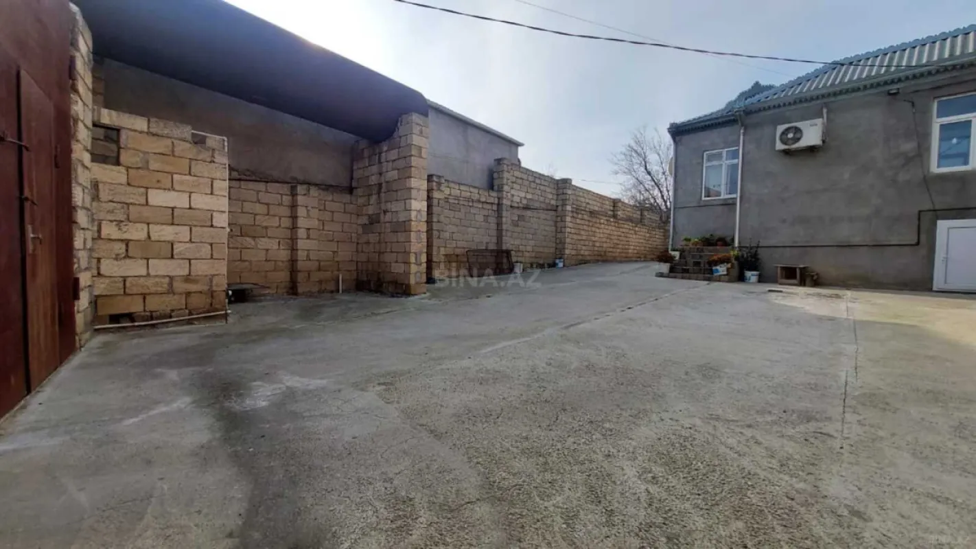 Satılır 4 otaqlı həyət evi 135 m²