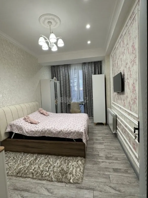 Satılır 3 otaqlı mənzil 120 m²