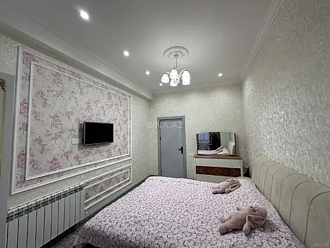 Satılır 3 otaqlı mənzil 120 m²