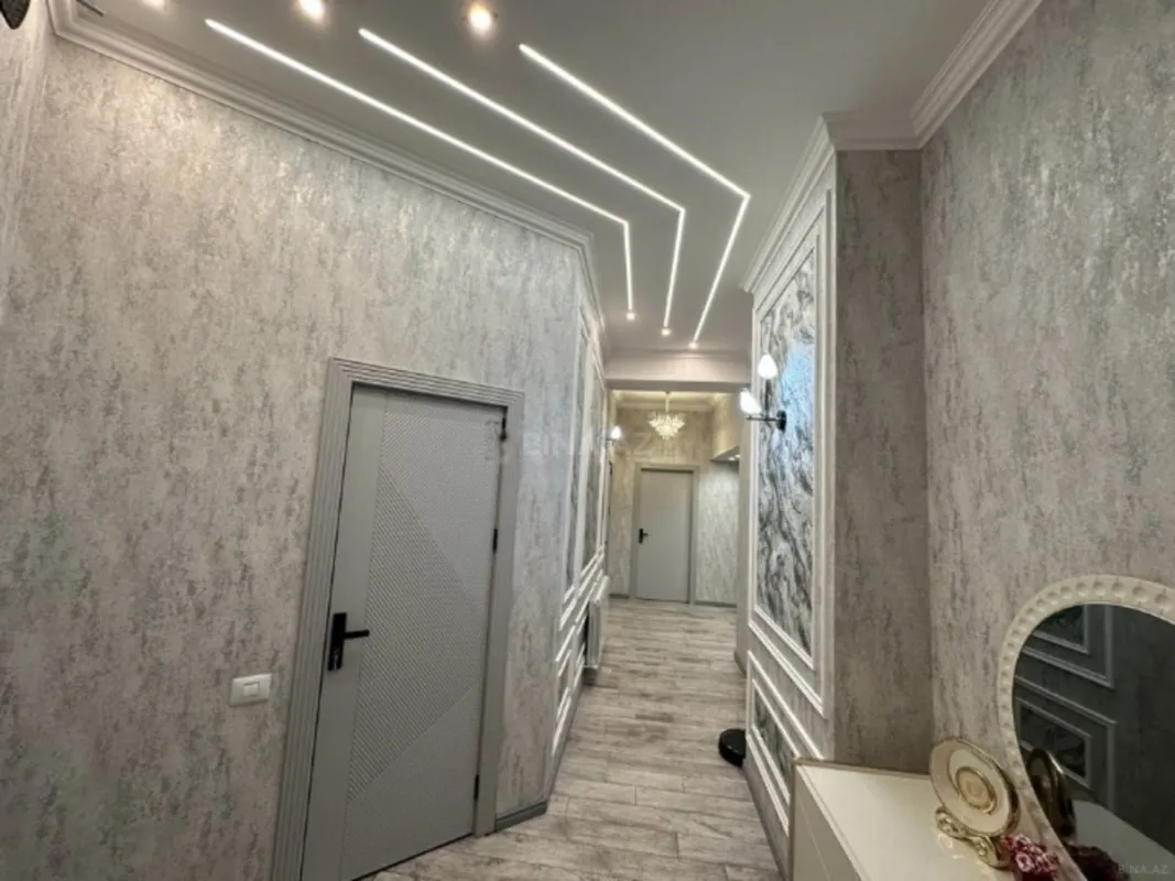 Satılır 3 otaqlı mənzil 120 m²