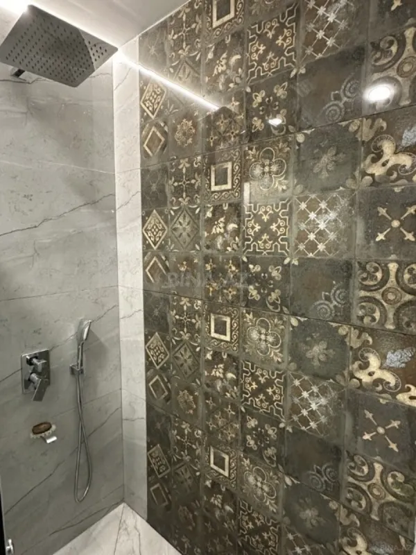 Satılır 3 otaqlı mənzil 120 m²